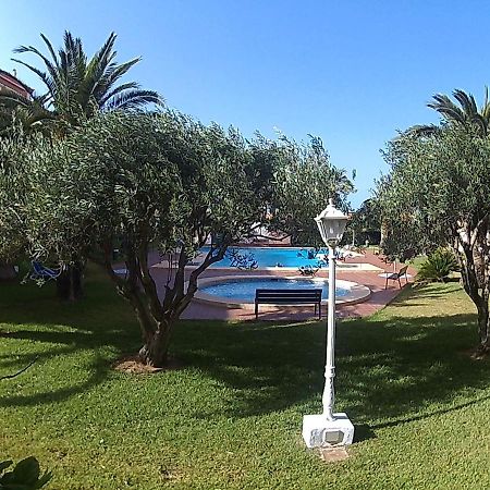 Bonito Apartamento En Primerla Linea De Playa Denia Exterior photo