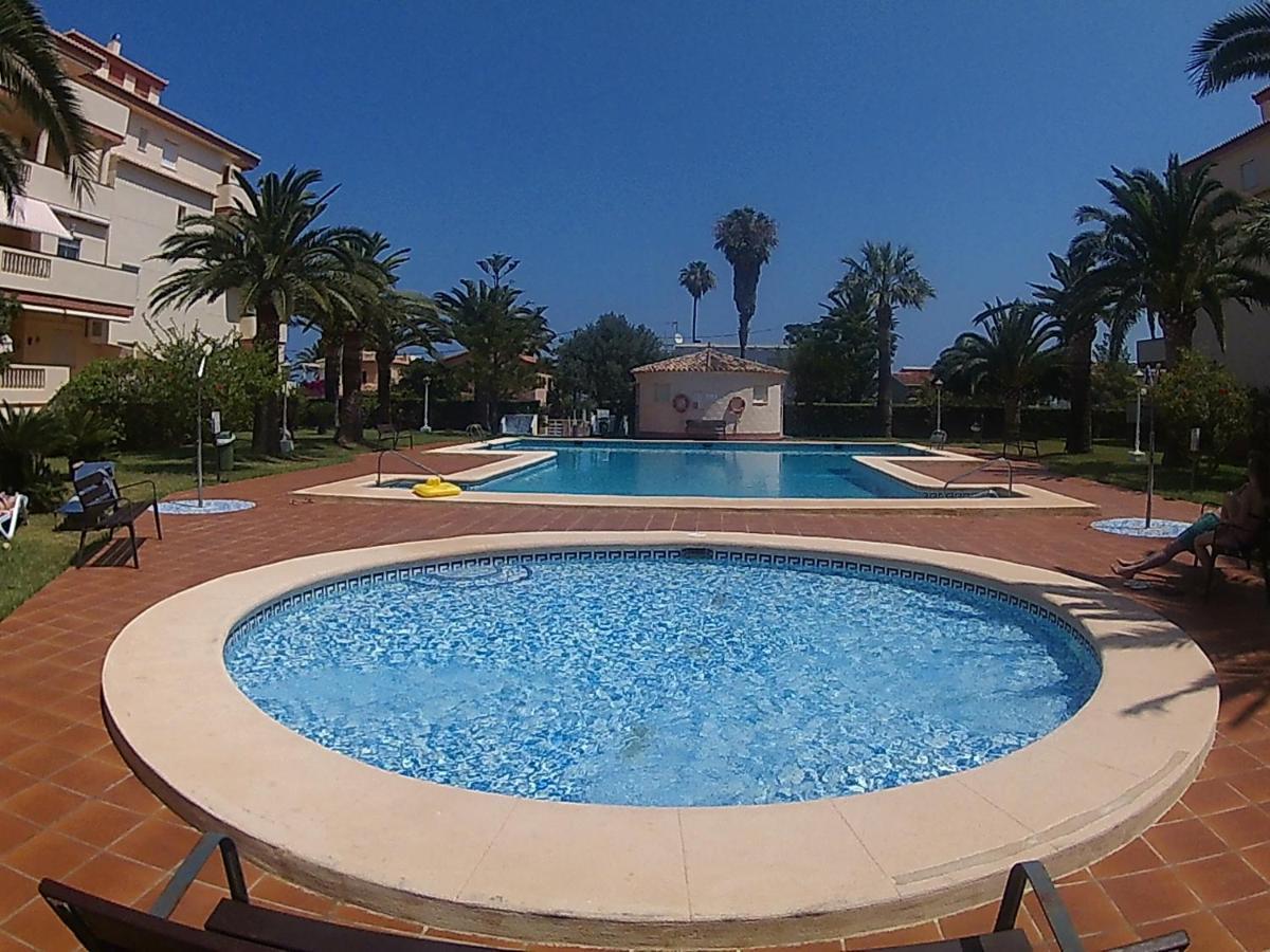 Bonito Apartamento En Primerla Linea De Playa Denia Exterior photo