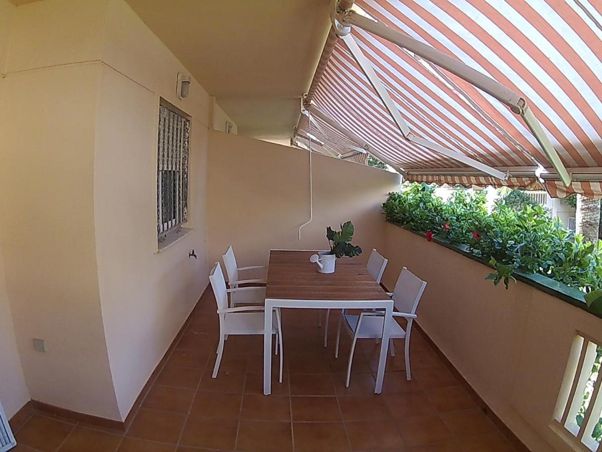 Bonito Apartamento En Primerla Linea De Playa Denia Exterior photo